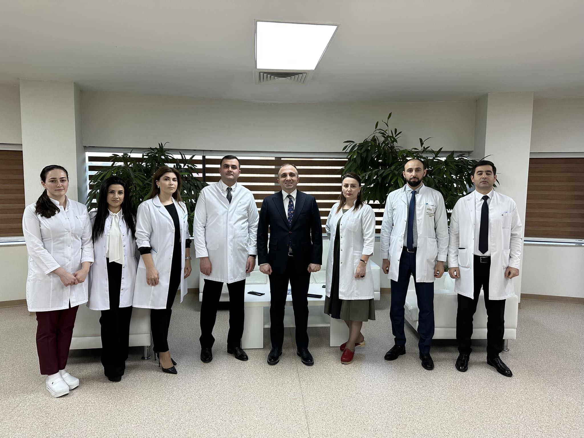 Dr. Rəşad Şolan — Klinikada